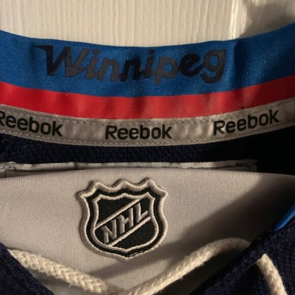 WINNIPEG JETS NHL JERSEY - Picture 2 of 4